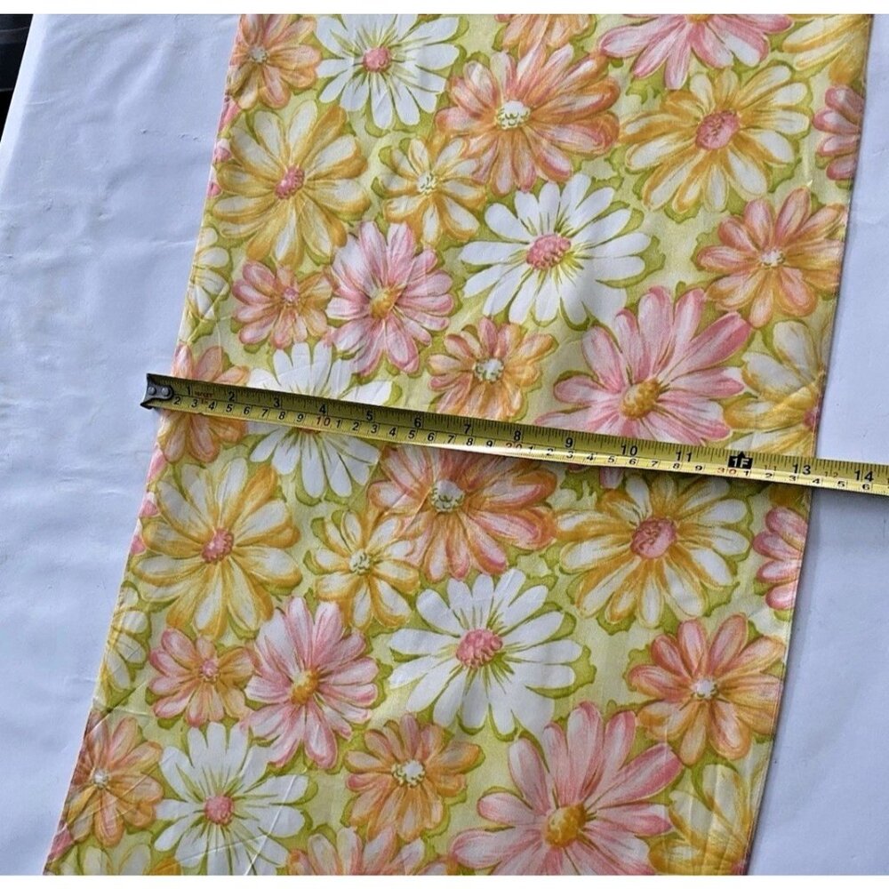 Vintage Floral Scarf Yellow Pink Daisy Sheer Mod Retro 60s 70s 13 x 53 Cottage - Picture 7 of 8